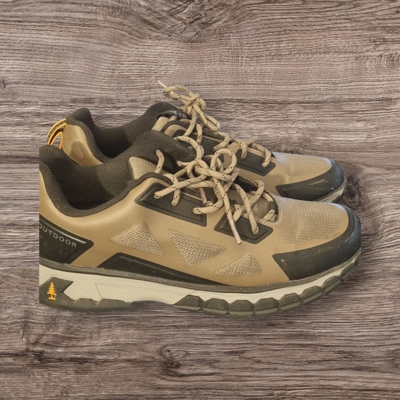 Outdoor Men's Tan and Black Hiking Shoes - Picture 2 of 3